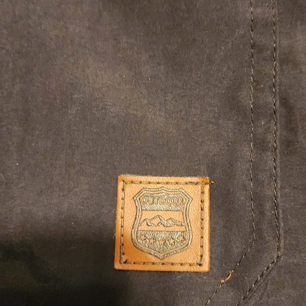 Men's Black Outdoor Vest - Picture 2 of 3